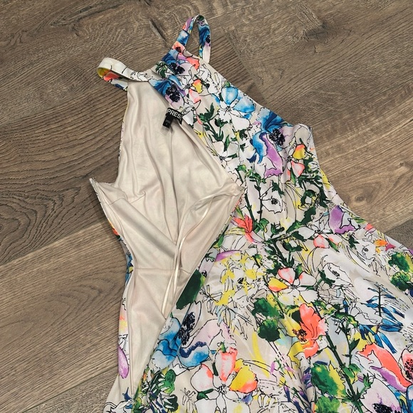 EXPRESS Womens Size 2 Watercolor Floral Fit Flare  Dress Y2K Party Going Out - Picture 11 of 15